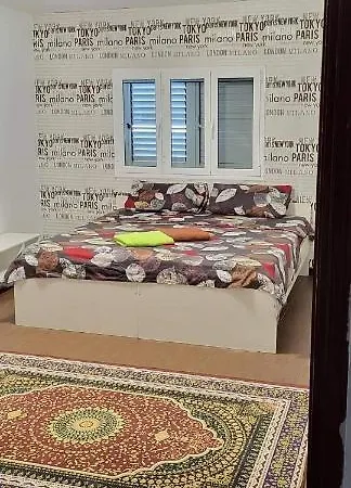 ゲストハウス Montana Luna House With